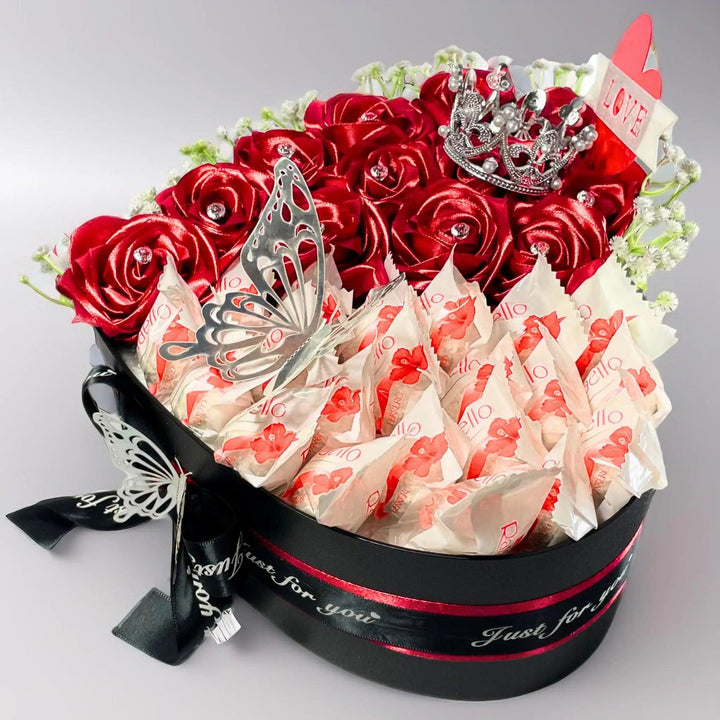 HeartLove Choco & Roses Box Gravyr Store